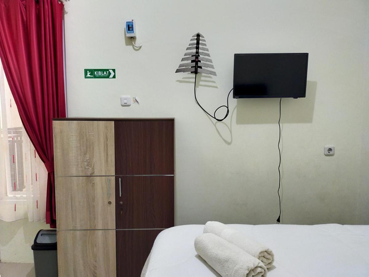 נקסר Homestay Danesti Syariah Near Bandara Sultan Hasanuddin מראה חיצוני תמונה