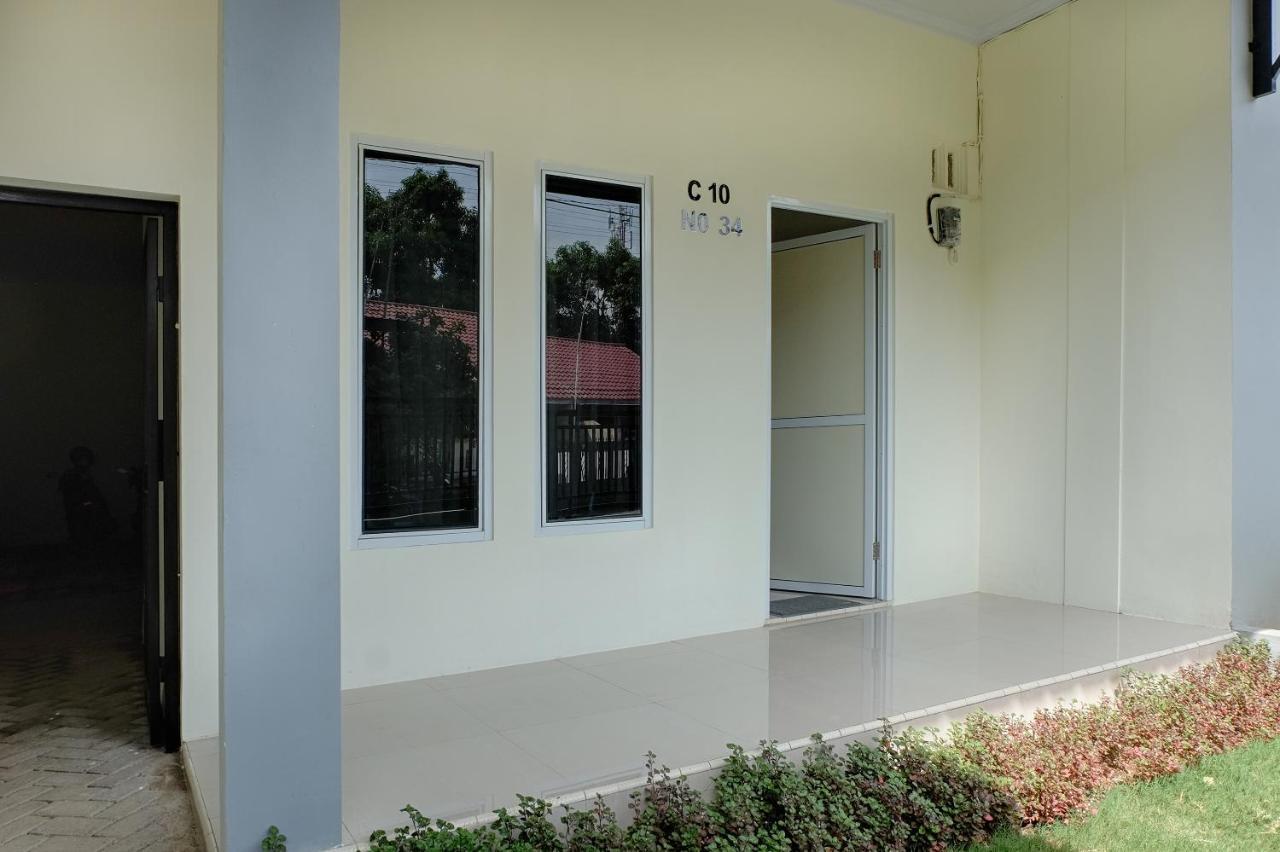 נקסר Homestay Danesti Syariah Near Bandara Sultan Hasanuddin מראה חיצוני תמונה